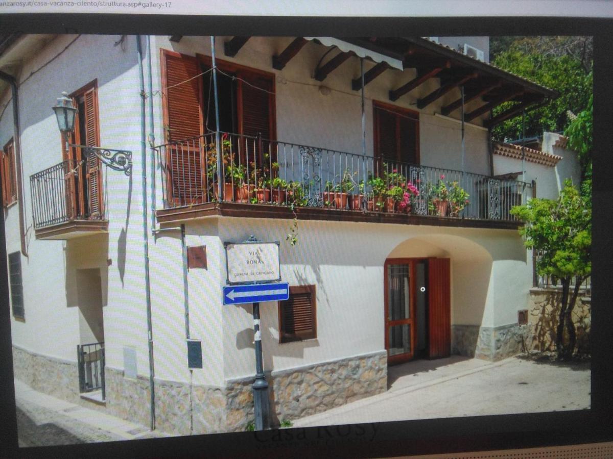 Casa Vacanza Rosy Di Guida Rosy Giungano Kültér fotó