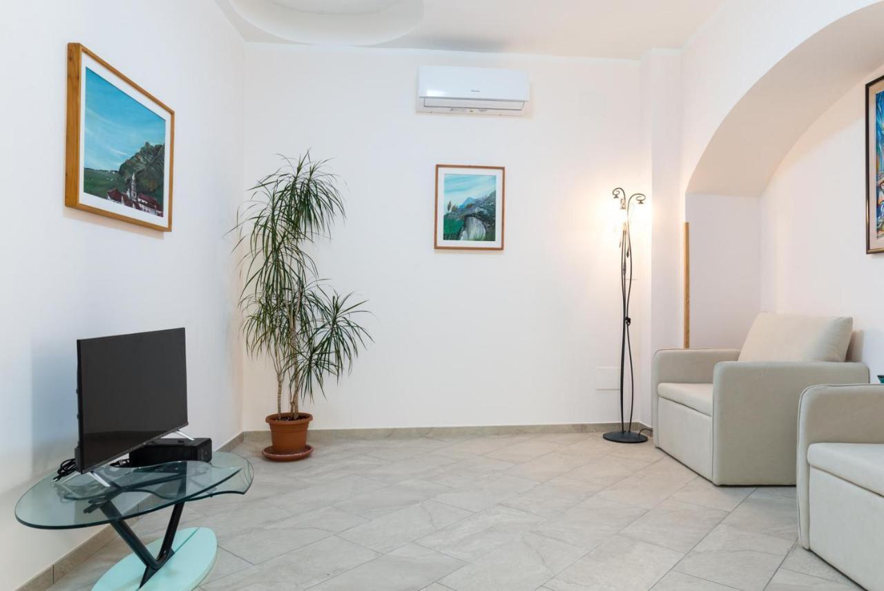 Casa Vacanza Rosy Di Guida Rosy Giungano Kültér fotó